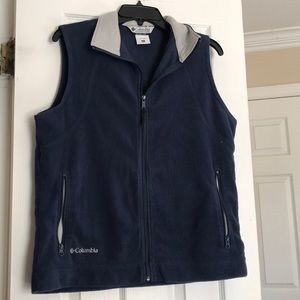 Columbia navy blue vest
